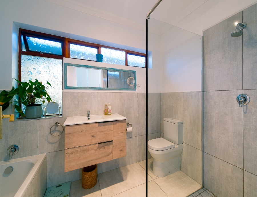 3 Bedroom Property for Sale in The Island Western Cape